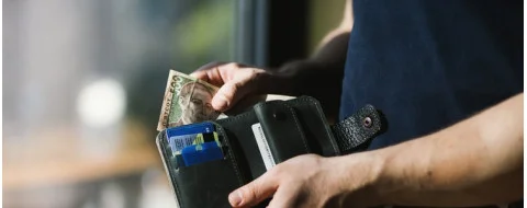 Чим відрізняється портмоне від гаманця
