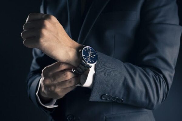 Чи є наручні годинники подарунком для чоловіків?